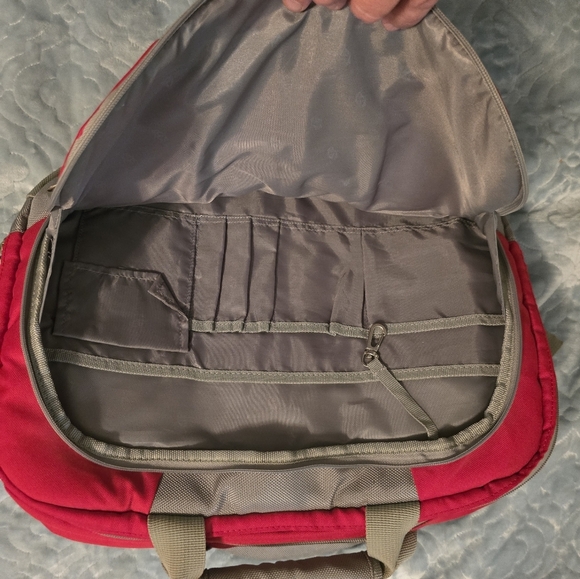 American Tourister Carryon Laptop Briefcase With Handle Sleeve - Picture 2 of 8